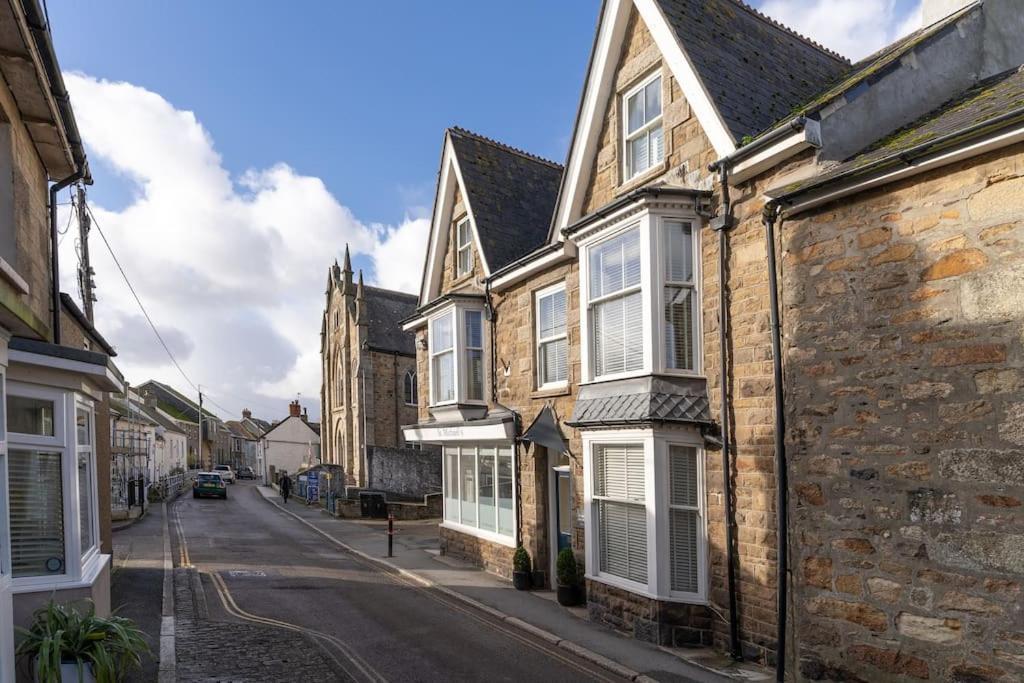 Luxury Modern Suite In Marazion With Parking Eksteriør bilde